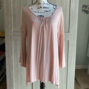 Cable and Gauge X-large Bell Sleeves Top